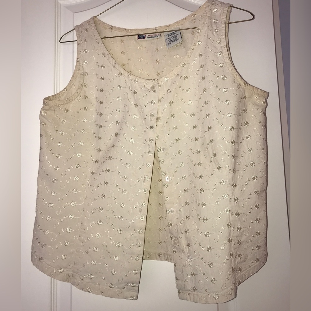Sleeveless beige eyelet embroidered blouse Medium